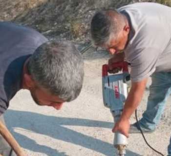 بلدية كفرفيلا: جهود استثنائية ومبادرات مباشرة لإيصال المياه إلى الأحياء المتضررة