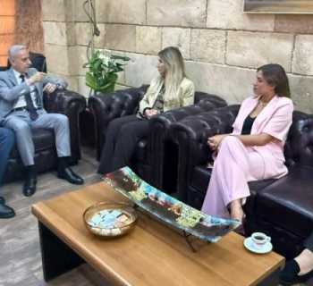 محافظ الشمال بالإنابة تبحث مع إدارة مرفأ طرابلس مشاريع تطويرية بينها تأهيل خط سكك الحديد 