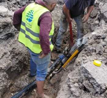 بلدية قانا تباشر إصلاح شبكة المياه وإعادة تأهيل الخط الرئيسي في الساحة العامة