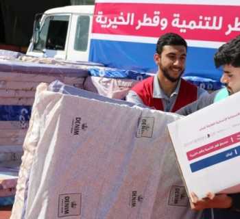 بلدية صيدا تواكب توزيع مساعدات قطرية للنازحين في المنازل