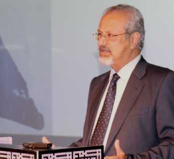 بلديّة تنورين تهنئ احد ابنائها لفوزه بجائزة 