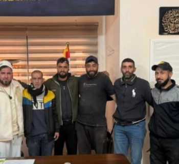 رئيس بلدية الشهابية يكرّم الموظفين تقديراً لجهودهم في أداء واجباتهم