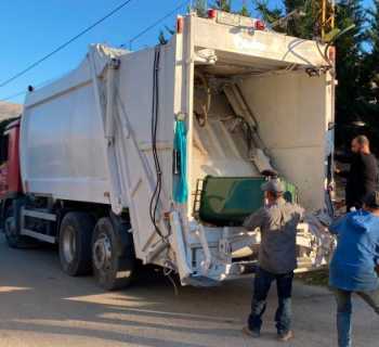 بدعم من الأهالي.. بلدية سحمر تضع آلية جديدة لجمع النفايات في الخدمة