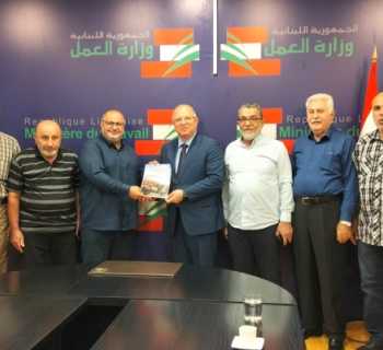 رئيس بلدية رشاف يبحث مع وزير العمل أوضاع البلدة واحتياجات الأهالي