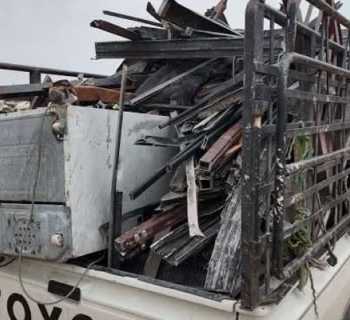 بلدية قانا تحذّر من جمع الخردة في المنازل المتضرّرة وتلوّح بإجراءات قانونية