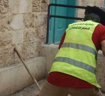 بلدية الغبيري تنفّذ أعمال صيانة لشبكات الصرف الصحي في ثانوية حوض الولاية خدمةً للنازحين