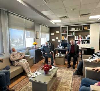 بلدية طرابلس وجامعة الشرق الدولية تبحثان التعاون لتنظيم أنشطة دعم للأيتام