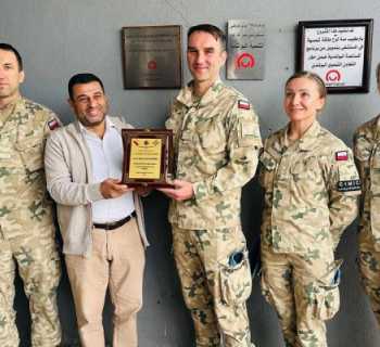 رئيس بلدية بنت جبيل يشكر الكتيبة البولندية على تسليمها أجهزة طبية لمستشفى صلاح غندور