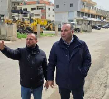 إزالة أعمدة التوتر في حلبا… خطوة لتعزيز السلامة وتنظيم السير