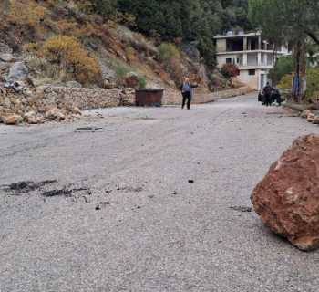 بلدية مشغرة تتابع اعمالها الميدانية: فتح للعبارات بعد انسدادها بالأتربة