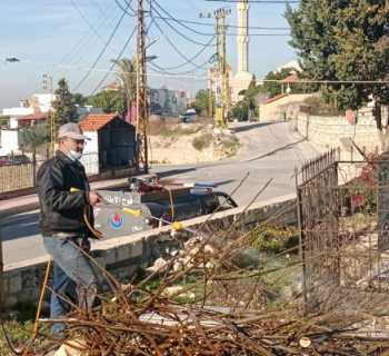 بلديّة الكفور - تول تنجز المرحلة الاولى من رشّ المبيدات العشبيّة
