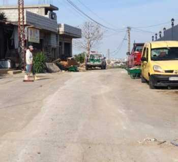 بلدية معروب تواصل حملتها لرفع النفايات وتشدد إجراءاتها بحق المخالفين