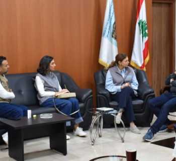 اتحاد بلديات صور يستقبل ممثلة 