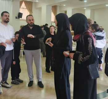 بلدية بشامون تواصل توزيع الحصص الغذائية على النازحين بالتعاون مع مجلس الجنوب