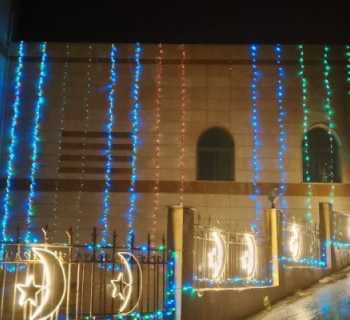 بلدية كفرفيلا تنجز الزينة الرمضانية وتُضفي أجواءً إيمانية على شوارع البلدة