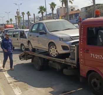 بلدية برج البراجنة تزيل السيارات المخالفة على طريق المطار لتعزيز انسيابية السير 