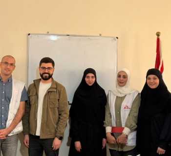 بلدية السلطانية تبحث مع «أطباء بلا حدود» الاحتياجات الصحية للعائدين