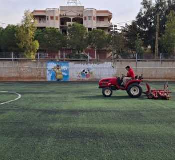 بلدية برجا تباشر بأعمال الصيانة الشاملة لملعب البلدية في جبّ الغبرة