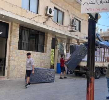 بلدية الجية تنفذ المرحلة الثانية من توزيع المساعدات الإغاثية للنازحين 