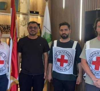 بلدية العباسية تتسلّم مساعدات إغاثية بدعم من الصليب الأحمر اللبناني