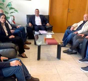 وزير الزراعة يعزّز التعاون الدولي ويبحث مشاريع مع بلديات لدعم المزارعين والقطاع الزراعي
