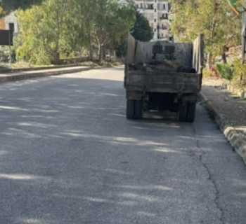 بلدية كفرملكي تواصل إزالة الردميات عن مدخل البلدة تمهيدًا لإعادة تأهيل الطريق