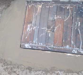 بلدية كفرفيلا تواصل صيانة قنوات تصريف المياه استعداداً لفصل الشتاء