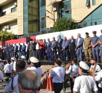 بلدية طرابلس تحتفل بالاستقلال بعرض كشفي مهيب ووضع إكليل على نصب الشهداء