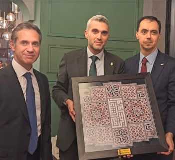 رئيس بلدية طرابلس يشارك في العشاء التكريمي لمدير 