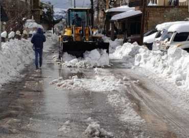 بلدية حدشيت تنجز فتح جميع طرقات البلدة من تراكم الثلوج