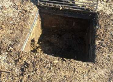 بلدية سجد تواصل تنظيف مجاري مياه الأمطار في مختلف الأحياء