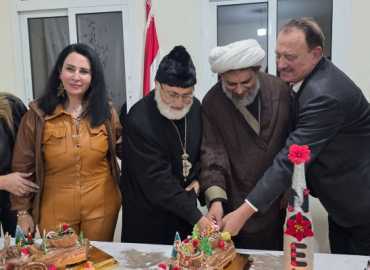 بلدية كفرحونة تقيم احتفالًا بمناسبة الأعياد أمام القصر البلدي