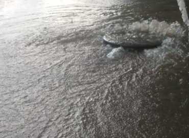 بلدية مدينة النبطية تنظّف مجاري مياه الأمطار لمواجهة العاصفة