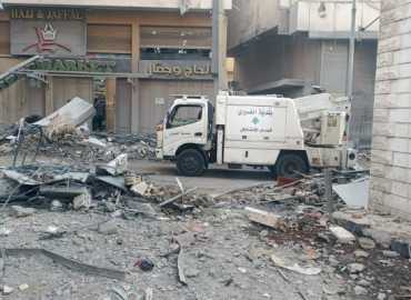 آليات بلدية الغبيري تشارك في فتح الطرقات وإزالة الأنقاض في حارة حريك والمشرفية