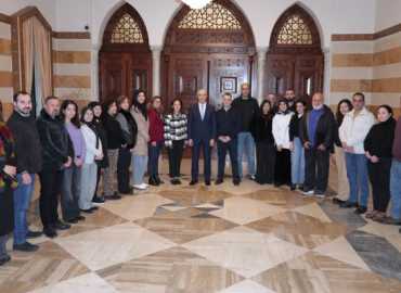 الوزير الحجار يستقبل مديرة المديرية الإدارية المشتركة: المسؤولية كبيرة والتحديات أكبر