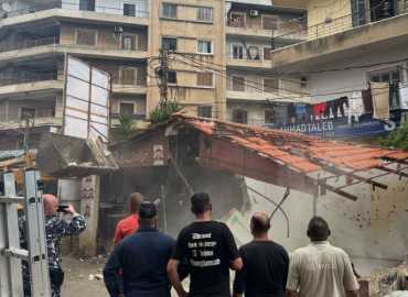 بلدية طرابلس تواصل حملة إزالة المخالفات والتعديات في القبة وجبل محسن