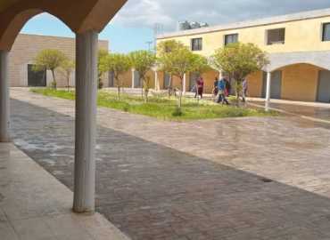 بلدية القاع تفتتح مركز إيواء رابع لاستيعاب الوافدين