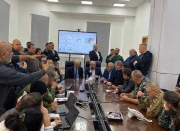 رئيس الحكومة يتفقد بلدية بيروت ويبحث ملف النزوح والخدمات في العاصمة