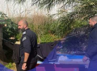 بلدية الحازمية تنفذ حملة إخلاء وهدم للأكواخ لعمال اجانب غير شرعيين