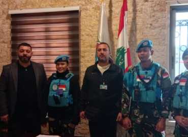 رئيس بلدية الطيبة يستقبل وفدًا من الكتيبة الإندونيسية