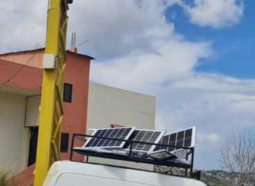 بلدية بقرصونة تشيد بمبادرة شبابية لإنارة شوارع البلدة بالطاقة الشمسية