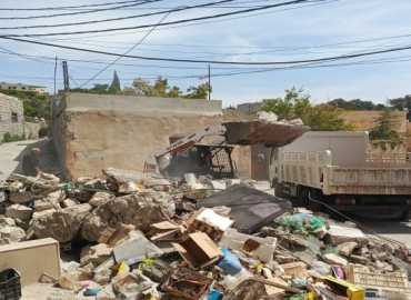 بلدية معروب تواصل رفع الأنقاض وتوسيع الطرقات لتسهيل الحركة