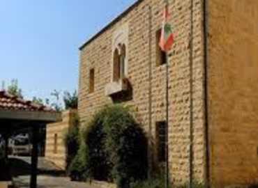 بلديّة المختارة تطلق مركزًا مجتمعيًا ضمن مشروع الحوكمة لتعزيز مشاركة النساء والشباب