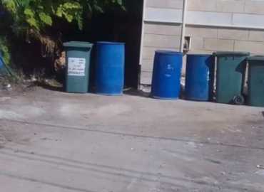 بلدية طيردبا تنفّذ حملة تنظيف في عدد من أحياء البلدة