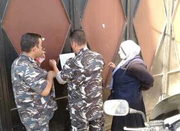 تشميع محلات مخالِفة في أبي سمراء حفاظًا على السلامة الغذائية