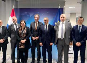 وزير الزراعة يبحث في هولندا آفاق التعاون الزراعي وتعزيز الأمن الغذائي