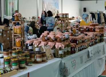 بلدية الجيّة تُطلق أوّل سوق للمونة والحِرَف في إقليم الخروب