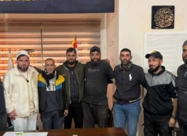 رئيس بلدية الشهابية يكرّم الموظفين تقديراً لجهودهم في أداء واجباتهم