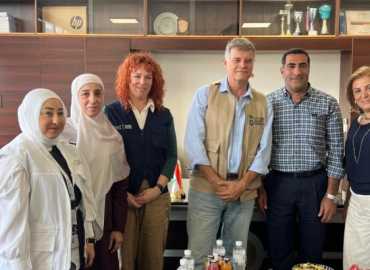 بلدية جبشيت تبحث مع منظمة «العمل ضد الجوع» دعم الأهالي واحتياجات المدرسة الرسمية