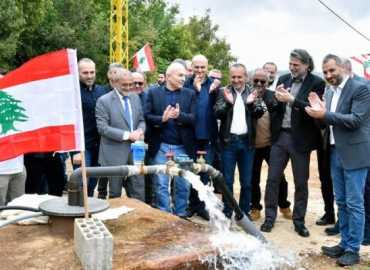 بلدية الرجمة تطلق مشروع تجهيز بئر ارتوازي بالطاقة الشمسية لتأمين المياه